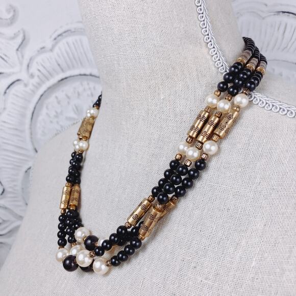 VTG 1950s Multi-Strand Glass Black Bead, Faux Pearl 21" Necklace Gold-Tone Clasp - Picture 4 of 8